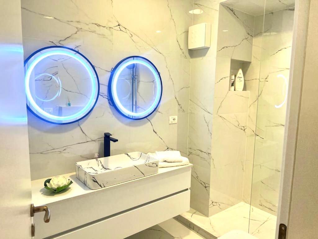 Durres Currila Modern Luxury Stunning Beach Views エクステリア 写真